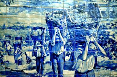 Azulejos : o artă la fel de populară ca vinul de Porto