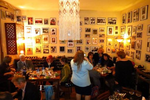 Party de retragere cu vin și meniu gourmet